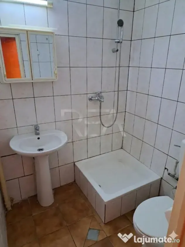 4 camere Chișinău decomandat, inst. schimb., et. 2, an 198