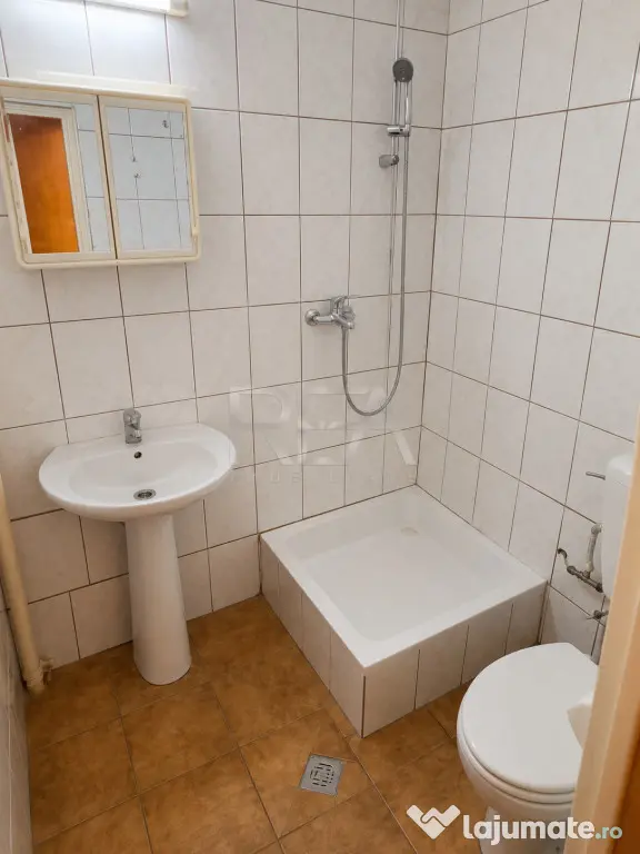 4 camere Chișinău decomandat, inst. schimb., et. 2, an 198