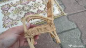 Mobilier miniatural din ratan pentru papusi