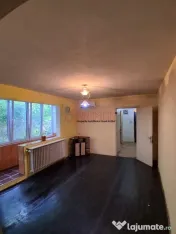 3 Camere Piata Straduintei | 66 mp | Necesita Renovare 