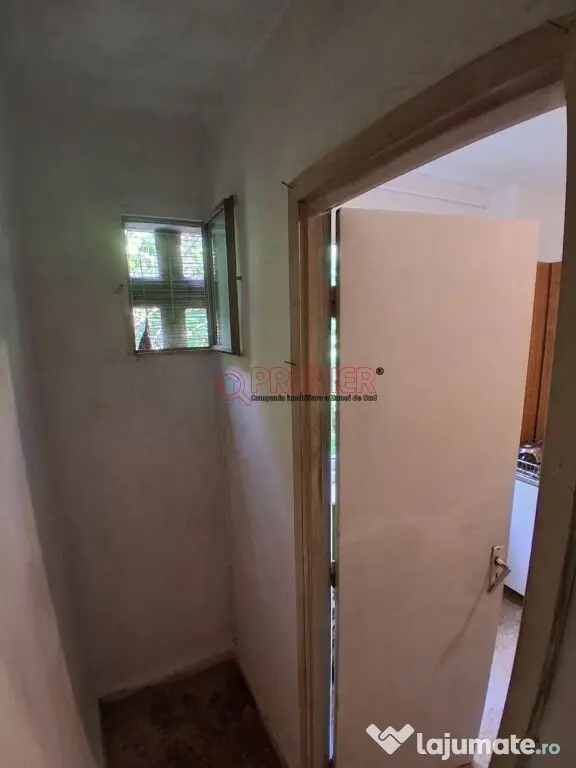 3 Camere Piata Straduintei | 66 mp | Necesita Renovare