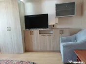 De inchiriat apartament 2 camere micro 20, et. 9, 350 eur... 