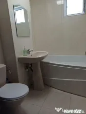 De inchiriat apartament 2 camere micro 20, et. 9, 350 eur... 