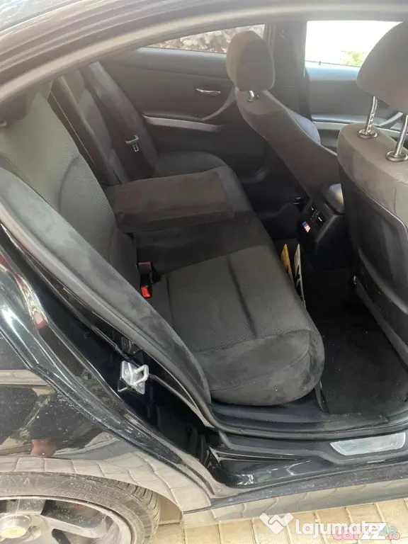 Piese BMW E90 LCI 318d 2011 din dezmembrări