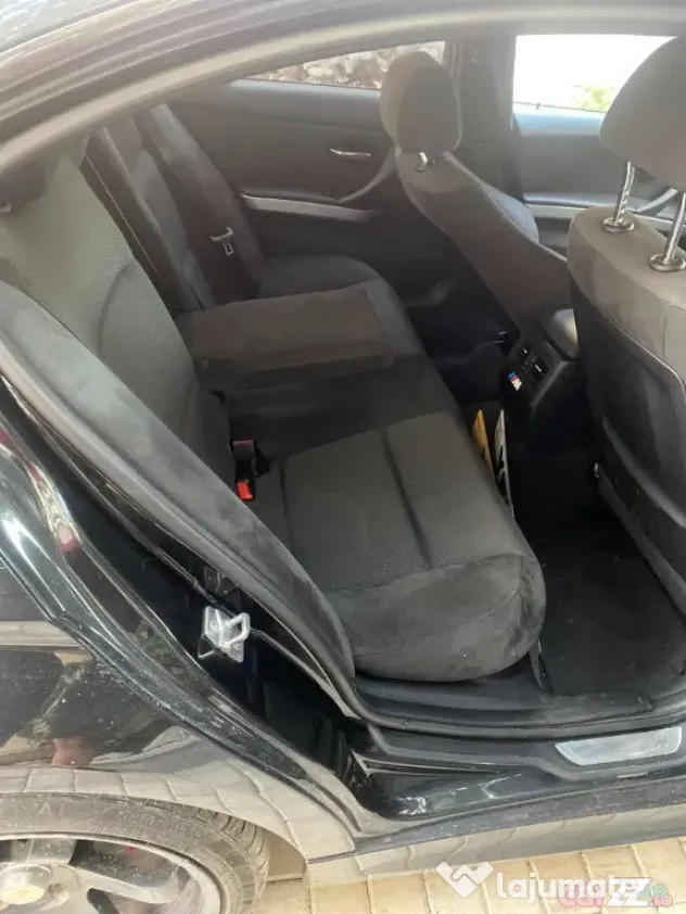 Piese BMW E90 LCI 318d 2011 din dezmembrări