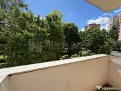 Apartament 3 camere, etaj intermediar - Bulevardul Saturn
