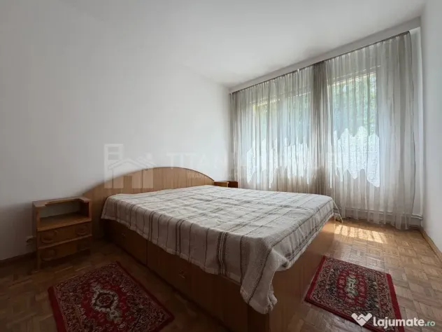 Apartament 3 camere, etaj intermediar - Bulevardul Saturn
