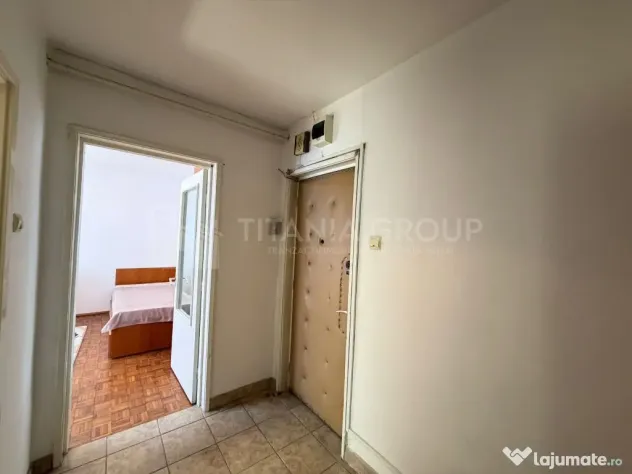 Apartament 3 camere, etaj intermediar - Bulevardul Saturn