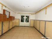Apartament 3 camere, etaj intermediar - Bulevardul Saturn