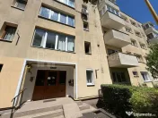 Apartament 3 camere, etaj intermediar - Bulevardul Saturn
