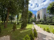 Apartament 3 camere, etaj intermediar - Bulevardul Saturn