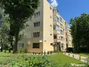 Apartament 3 camere, etaj intermediar - Bulevardul Saturn