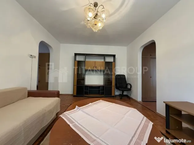Apartament 3 camere, etaj intermediar - Bulevardul Saturn