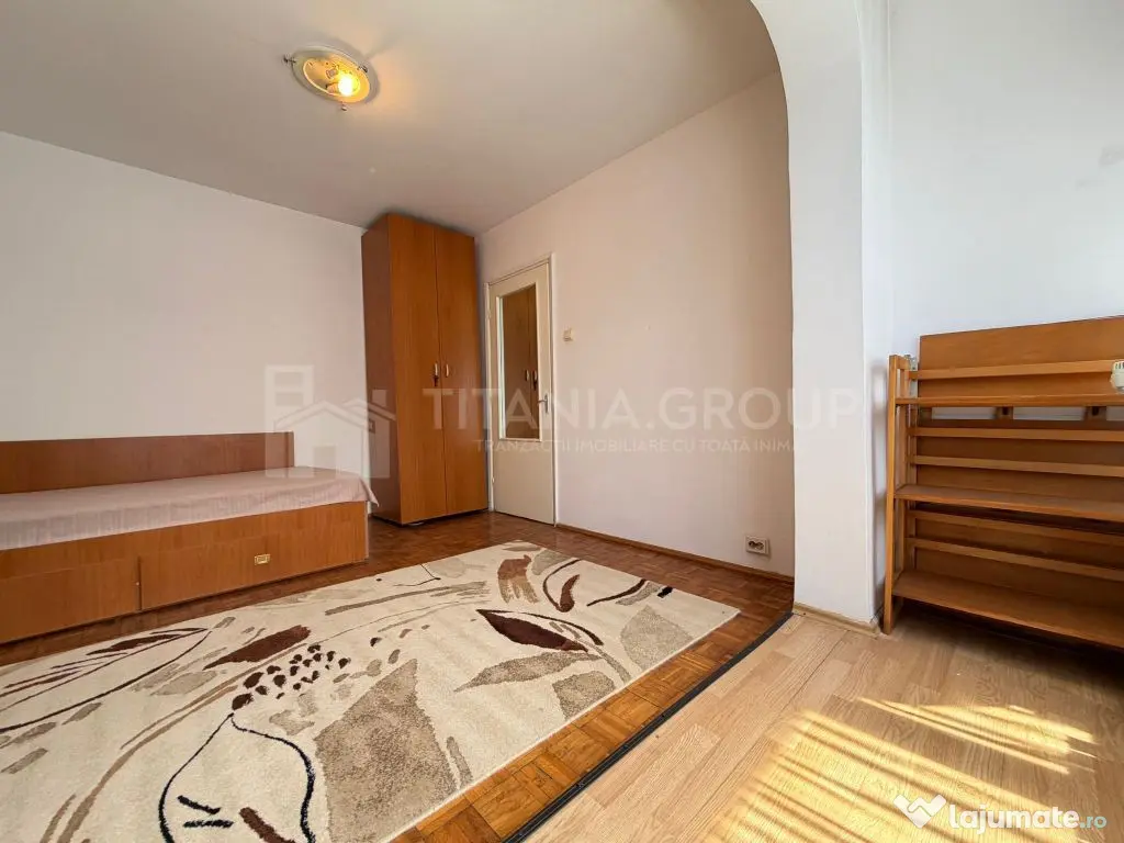 Apartament 3 camere, etaj intermediar - Bulevardul Saturn