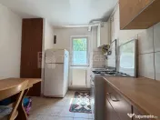 Apartament 3 camere, etaj intermediar - Bulevardul Saturn