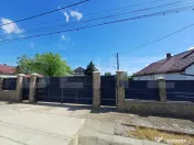 Casă cu 8 camere, 400 mp, 15 ari teren, Salcea 