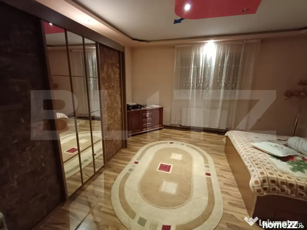 Casă cu 8 camere, 400 mp, 15 ari teren, Salcea - Suceava (Suceava)