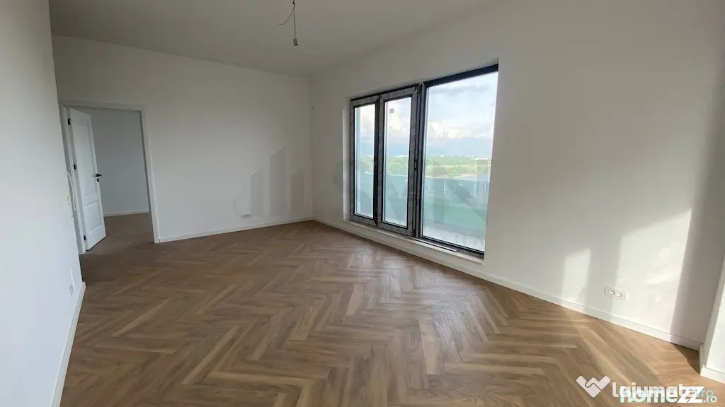 Apartament 3 camere - nemobilat - pretabil birou