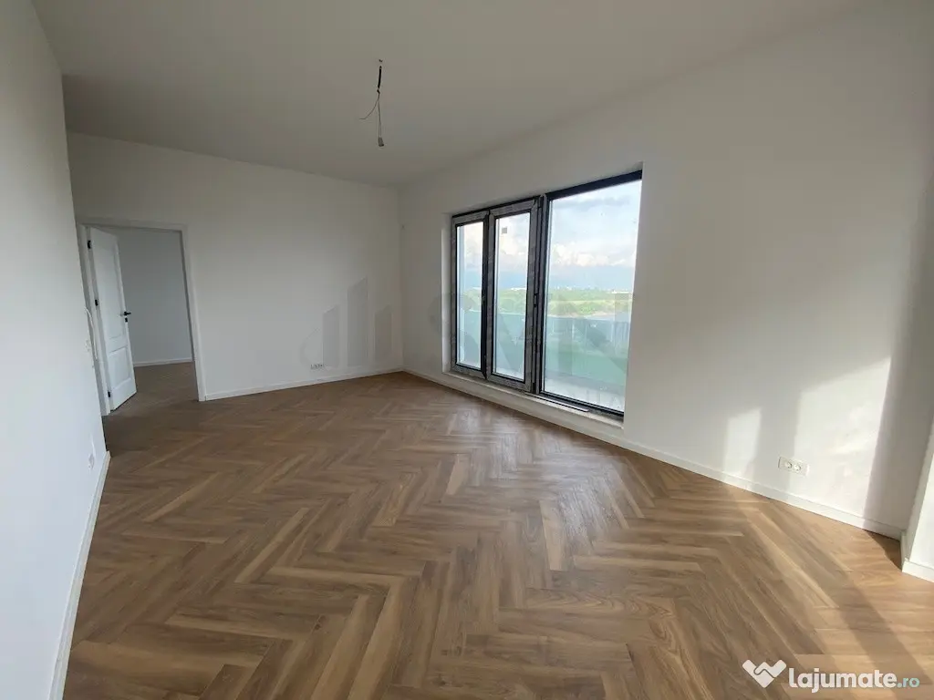 Apartament 3 camere - nemobilat - pretabil birou