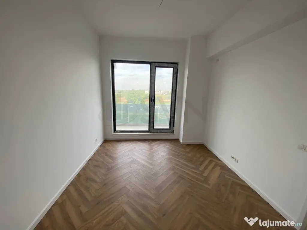 Apartament 3 camere - nemobilat - pretabil birou