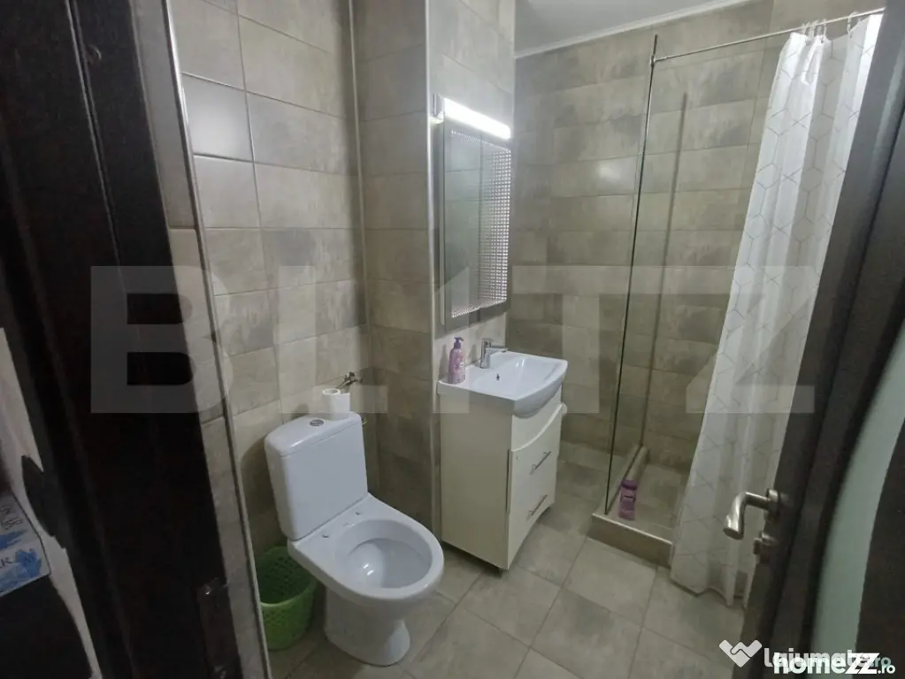 Apartament de inchiriat, cu 2 camere, 52 mp, zona ROMPETROL - Targu Jiu (Gorj)