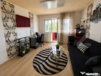 Apartament 2 camere, semidecomandat, cu balcon, etaj 3/4
