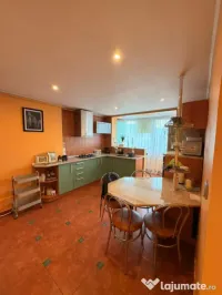 Apartament 2 camere decomandat, 61 mp, parcare, zona Ultrace 