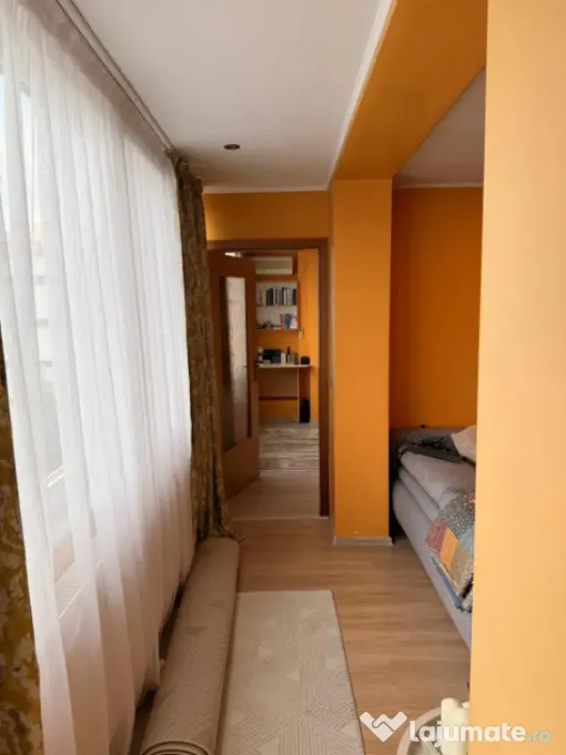 Apartament 2 camere decomandat, 61 mp, parcare, zona Ultrace