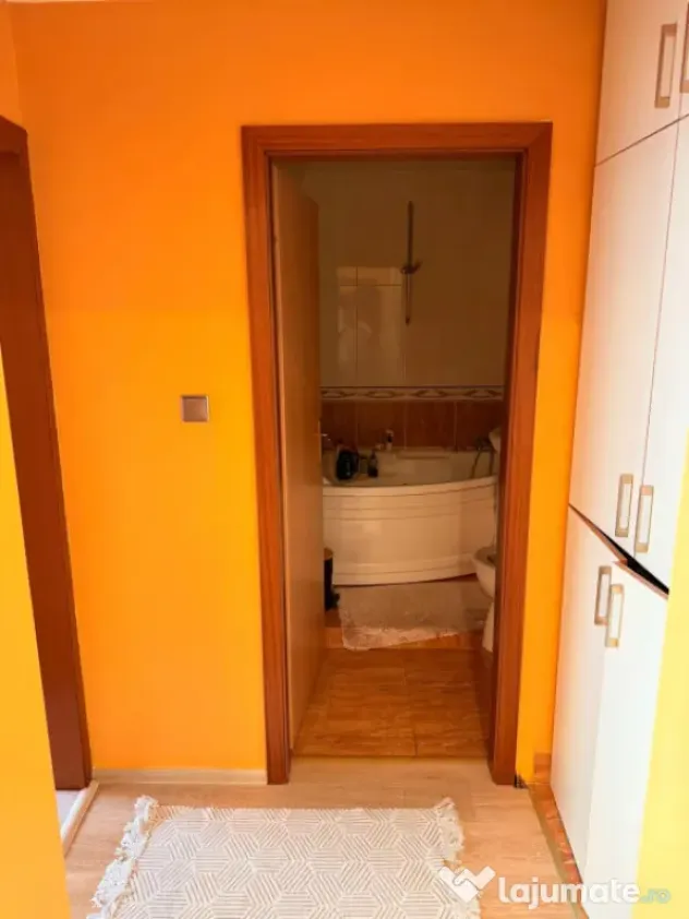 Apartament 2 camere decomandat, 61 mp, parcare, zona Ultrace