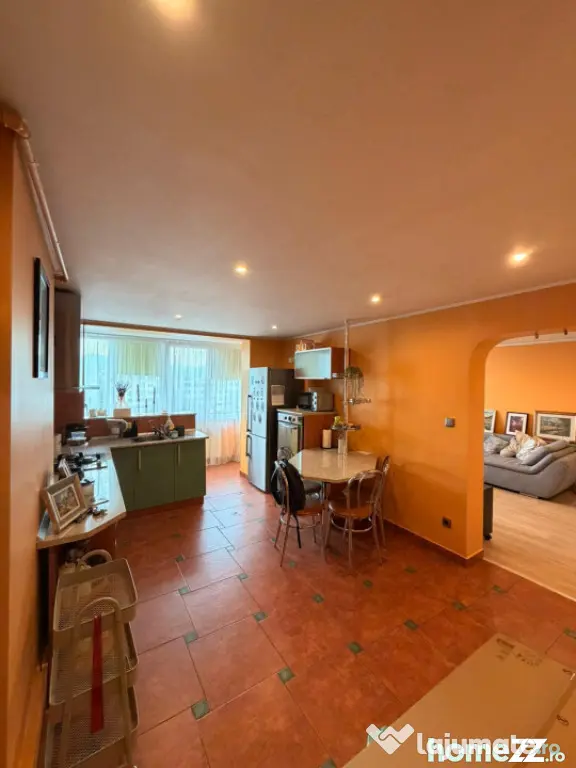Ultracentral decomandat, 61 mp, parcare proprie – gata de