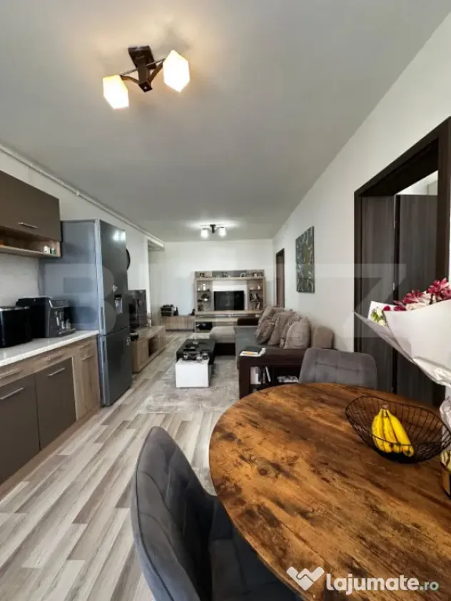 Apartament mobilat și utilat, etaj 1 – parcare, boxă la