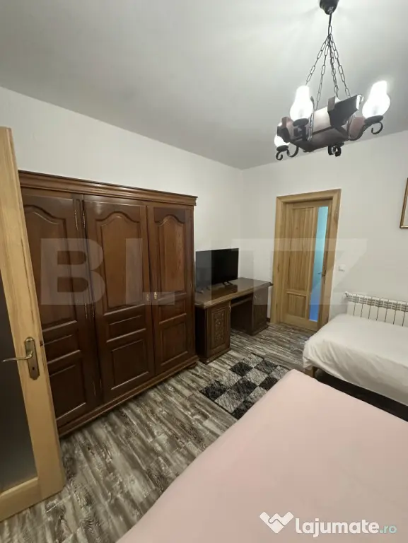 Cabana premium de vanzare Colibita, pe malul lacului