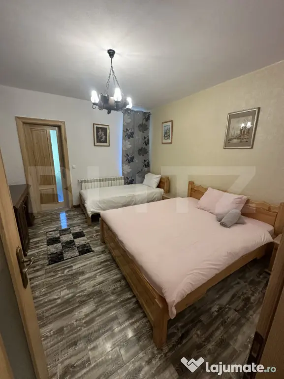 Cabana premium de vanzare Colibita, pe malul lacului