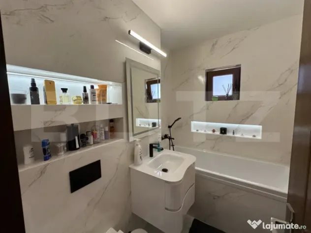 Apartament spațios 4 camere, de vânzare, 71.40 mp – Micr