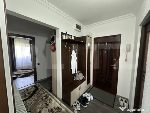 Apartament spațios 4 camere, de vânzare, 71.40 mp – Micr