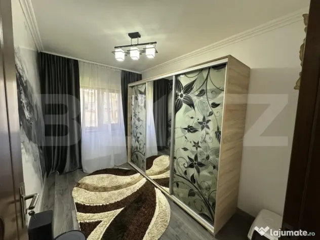Apartament spațios 4 camere, de vânzare, 71.40 mp – Micr