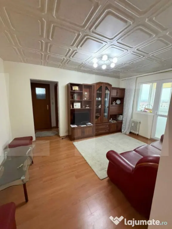 Apartament cu 3 camere, geam la baie, Vlaicu