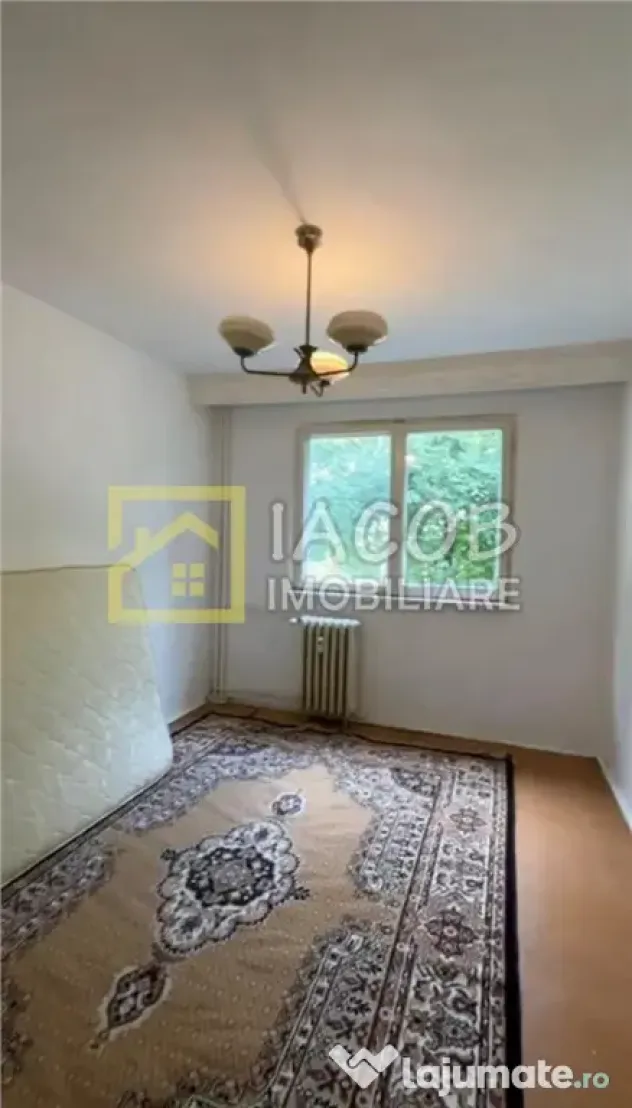 Apartament cu 3 camere, etajul 1, str. Milcov, Bacau
