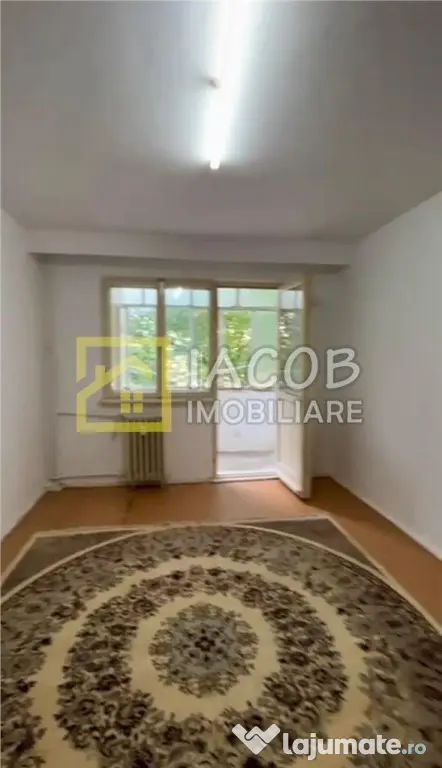 Apartament cu 3 camere, etajul 1, str. Milcov, Bacau