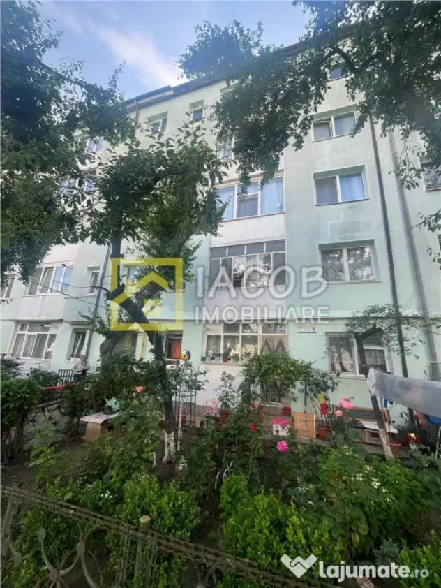 Apartament cu 3 camere, etajul 1, str. Milcov, Bacau