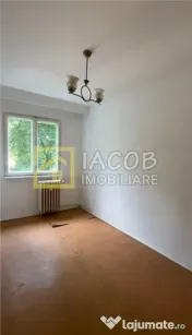 Apartament cu 3 camere, etajul 1, str. Milcov, Bacau