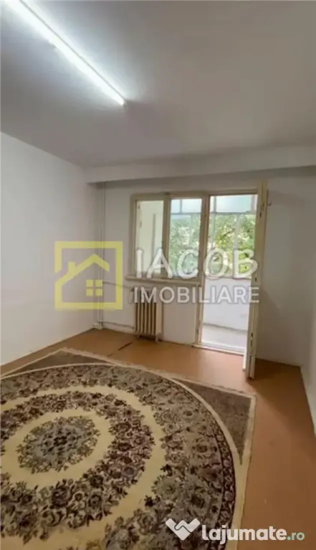 Apartament cu 3 camere, etajul 1, str. Milcov, Bacau