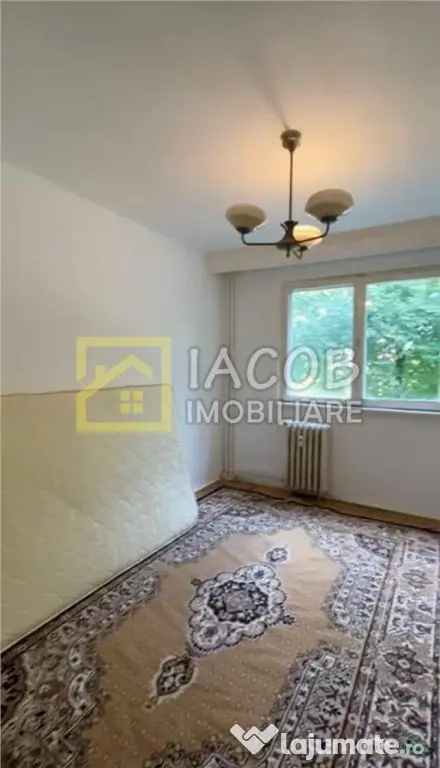 Apartament cu 3 camere, etajul 1, str. Milcov, Bacau