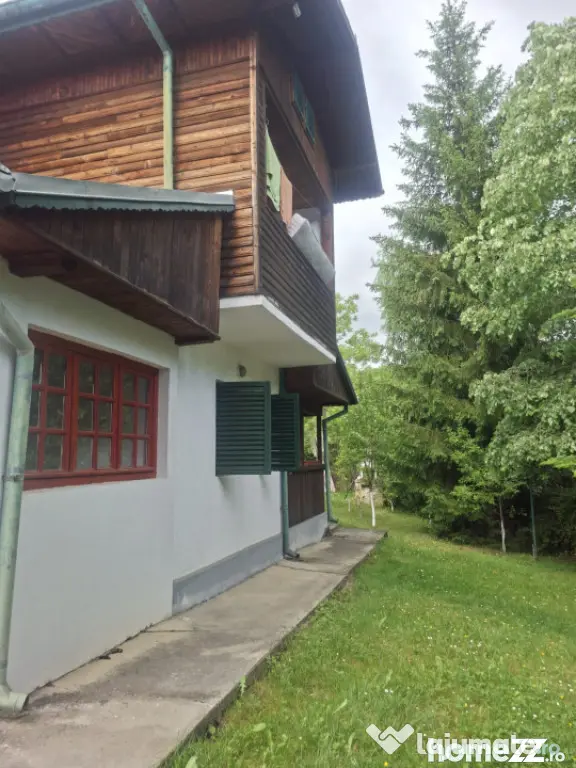 Casa/cabana de vanzare, 88.97 mp, zona Izvoarele