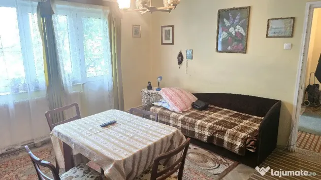 Vand apartament cu 2 camere in Deva, zona Piata Centrala, etaj 1,