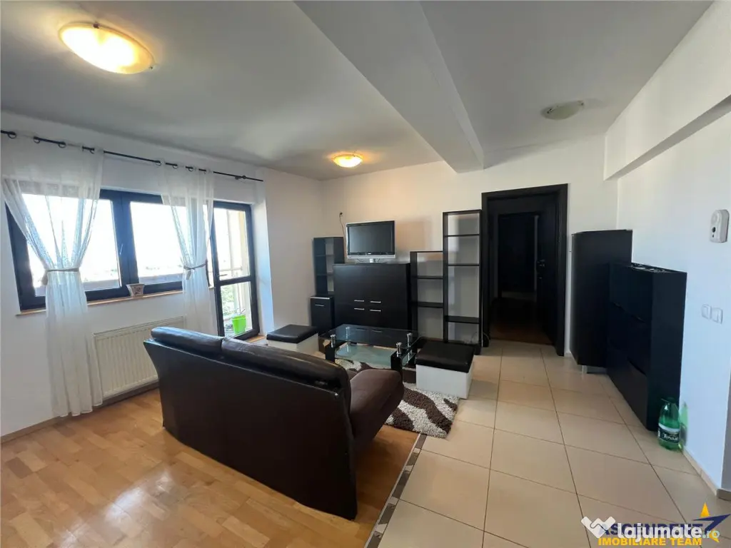 Apartament cu parcare subterana, Centrul Civic, Brasov