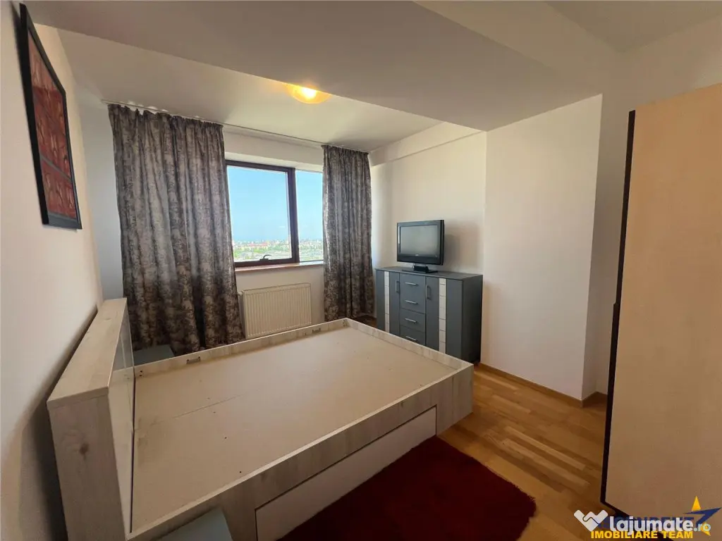 Apartament cu parcare subterana, Centrul Civic, Brasov
