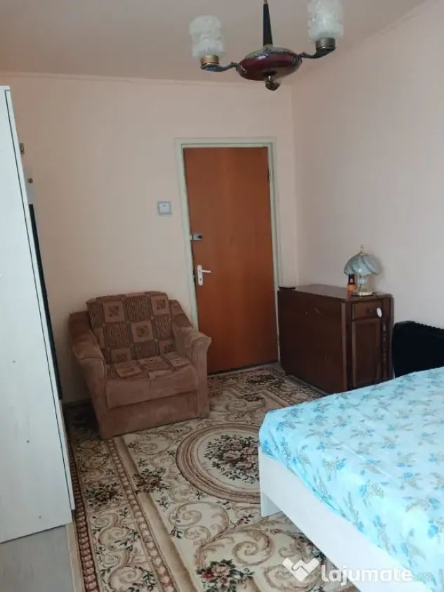 Apartament 2 camera(necesita renovare)