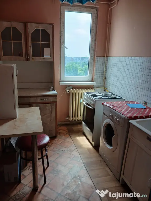 Apartament 2 camera(necesita renovare)
