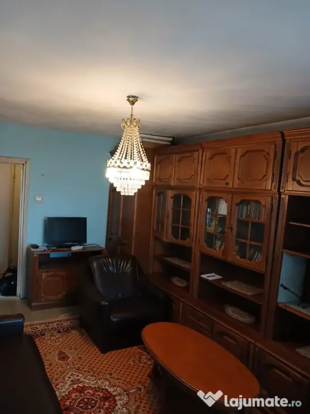 Apartament 2 camera(necesita renovare)